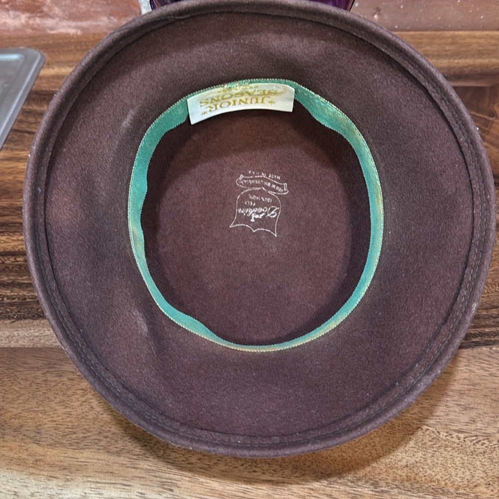 Brown Felt Cloche Hat with Ribbon - Picture 7 of 7